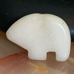 VTG Zuni Style Carved White Stone Bear Fetish Bead Native American Animals .8"